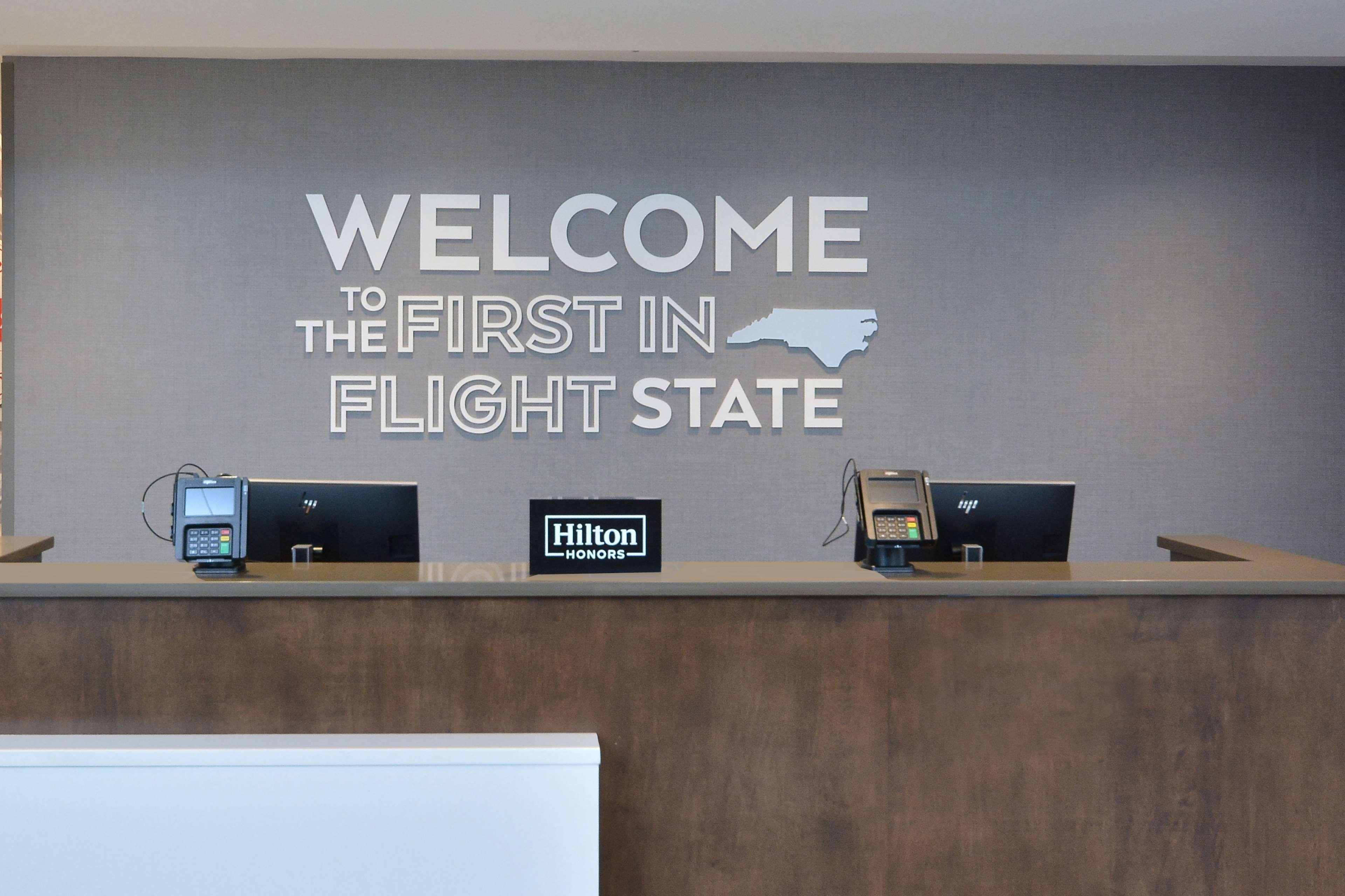 Hampton Inn & Suites Charlotte North I 485 Экстерьер фото